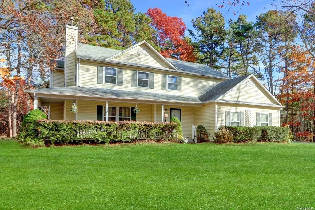 153 Natures Lane Miller Place NY 11764