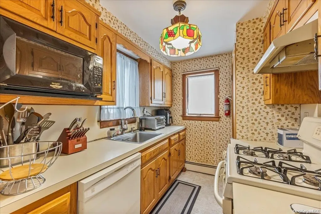 67 S Covert Avenue Elmont NY 11003