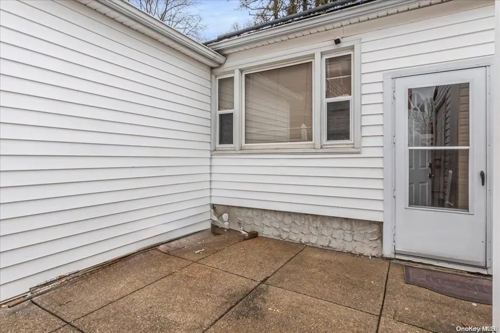 67 S Covert Avenue Elmont NY 11003