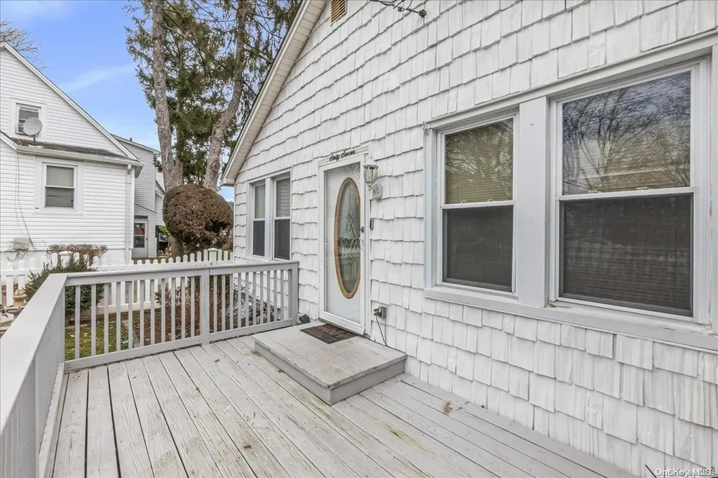 67 S Covert Avenue Elmont NY 11003