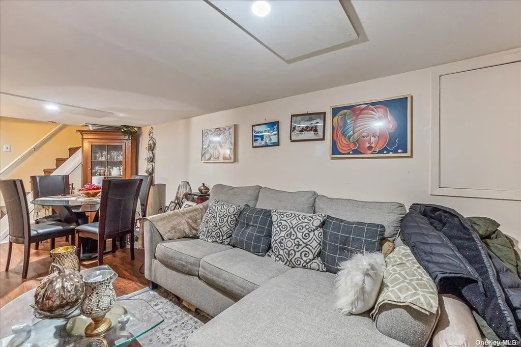 67 S Covert Avenue Elmont NY 11003