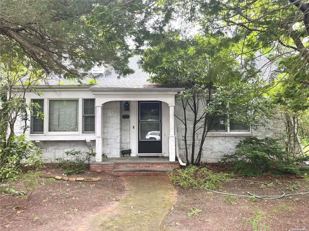 226 Locust Avenue Freeport NY 11520