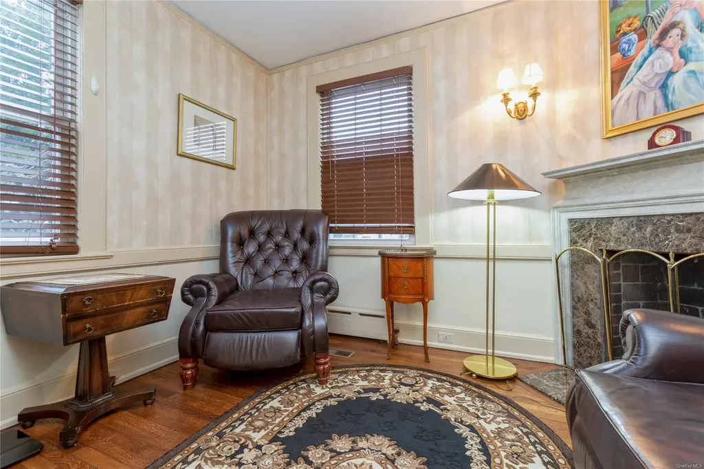 1245 Colonial Road Hewlett NY 11557