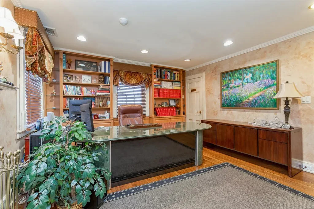 1245 Colonial Road Hewlett NY 11557