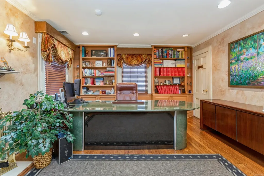 1245 Colonial Road Hewlett NY 11557