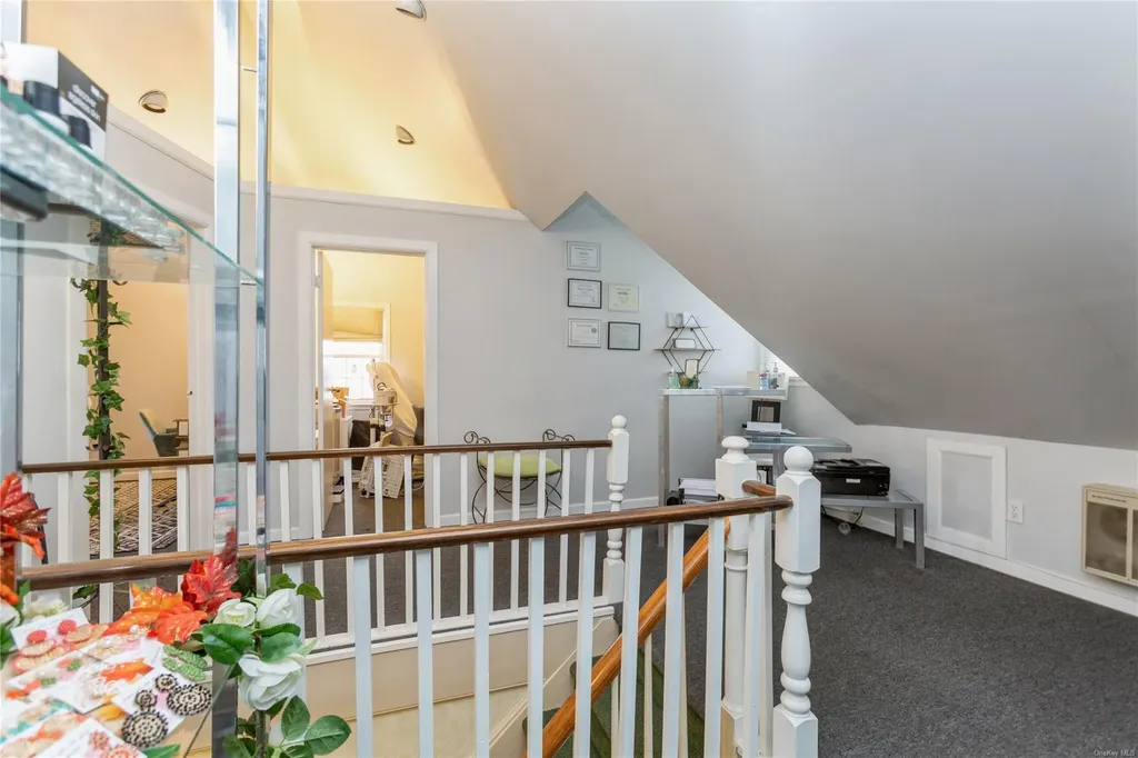 1245 Colonial Road Hewlett NY 11557