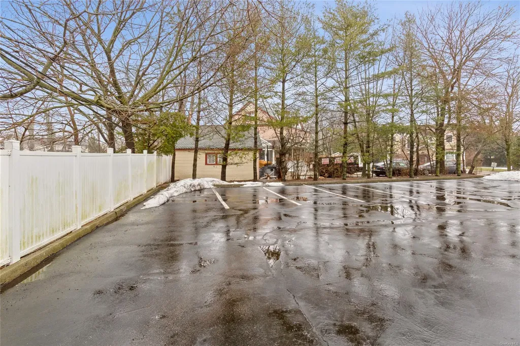1245 Colonial Road Hewlett NY 11557