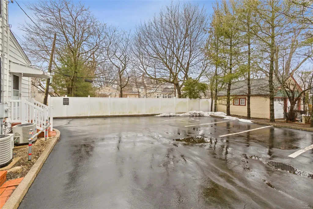 1245 Colonial Road Hewlett NY 11557