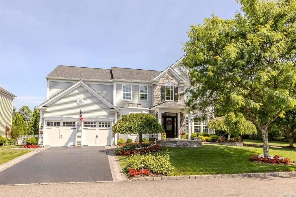 57 Pinehurst Drive Mount Sinai NY 11766
