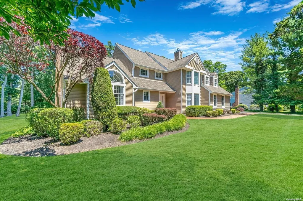 7 Peace Lane East Setauket NY 11733