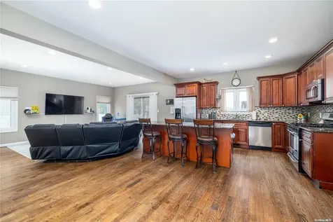 195 Howard Avenue Copiague NY 11726