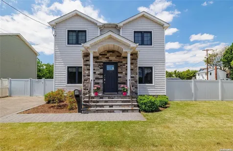 195 Howard Avenue Copiague NY 11726