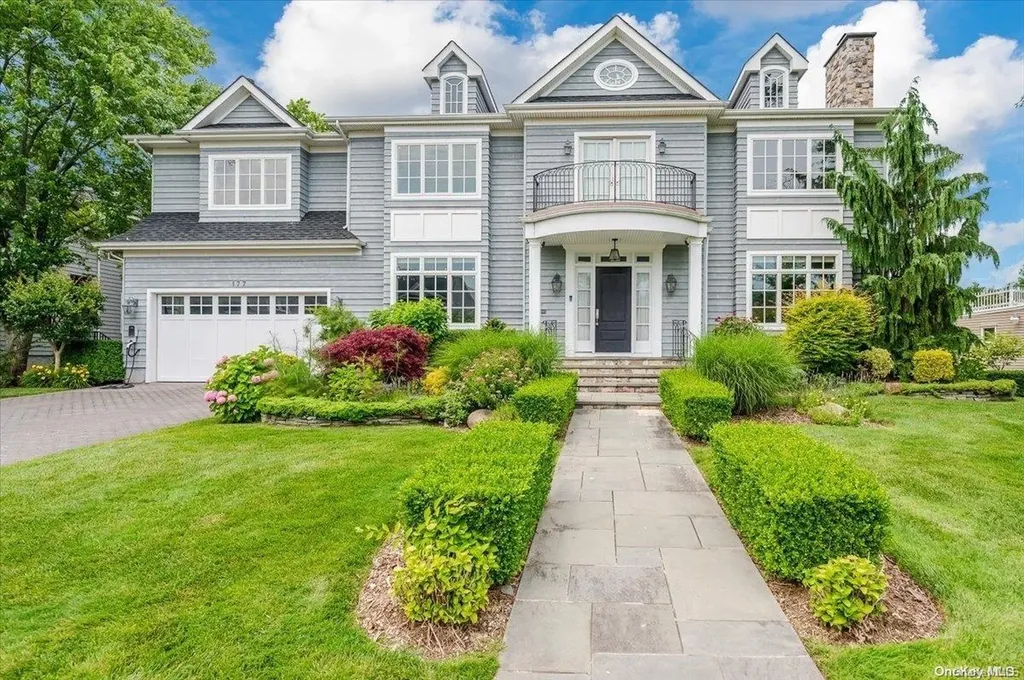 177 Lakeside Drive S Lawrence NY 11559