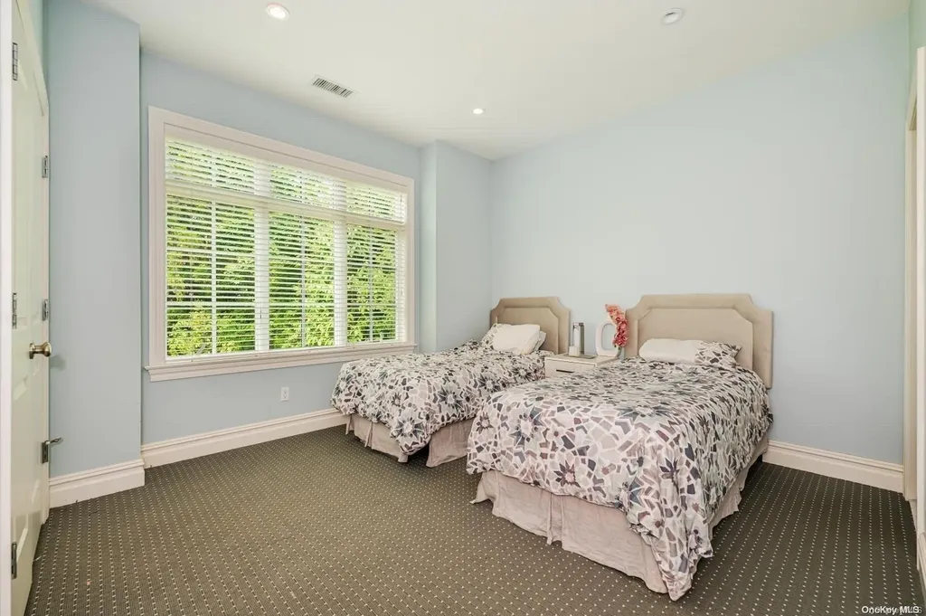 177 Lakeside Drive S Lawrence NY 11559
