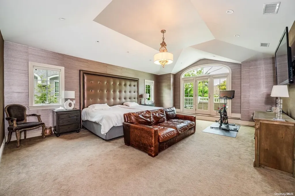 177 Lakeside Drive S Lawrence NY 11559