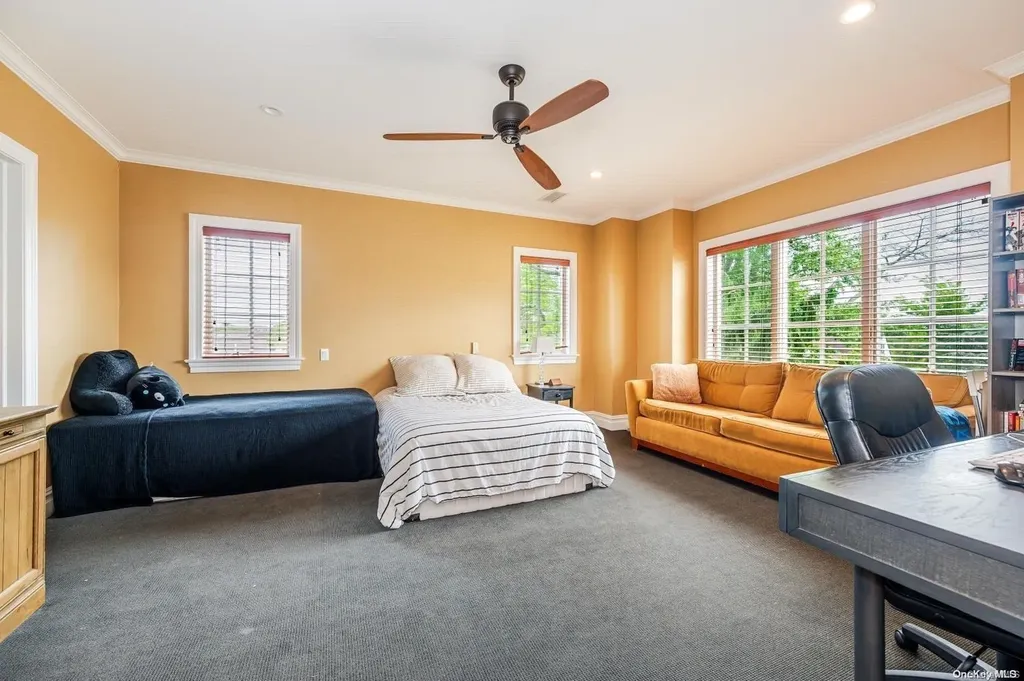 177 Lakeside Drive S Lawrence NY 11559