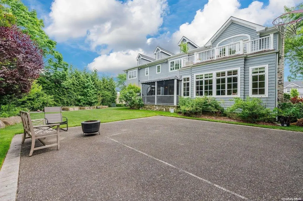 177 Lakeside Drive S Lawrence NY 11559