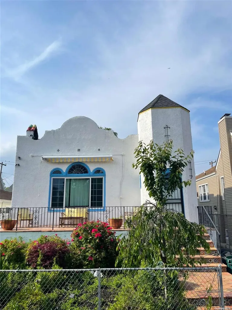 69 E Hudson Street Long Beach NY 11561