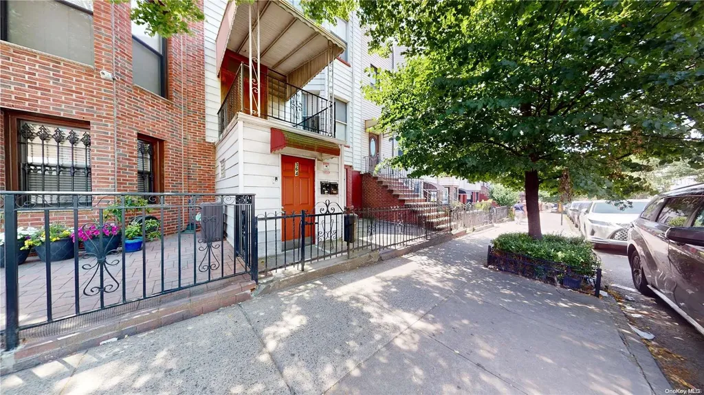 364 52nd Street Brooklyn NY 11220