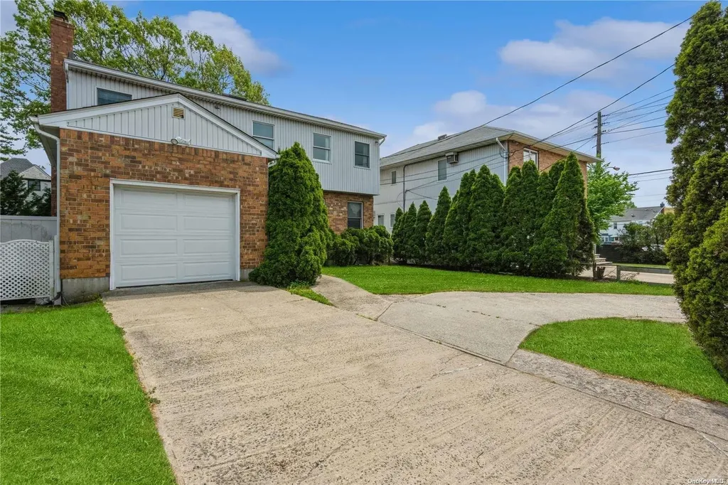 317 W Broadway Cedarhurst NY 11516