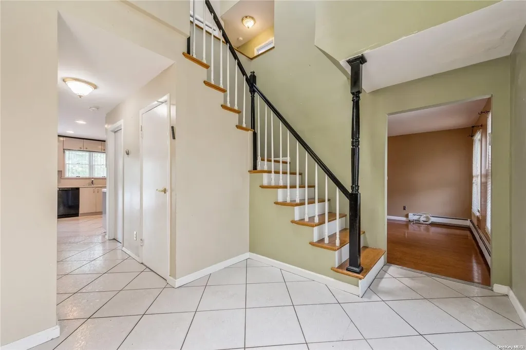 317 W Broadway Cedarhurst NY 11516