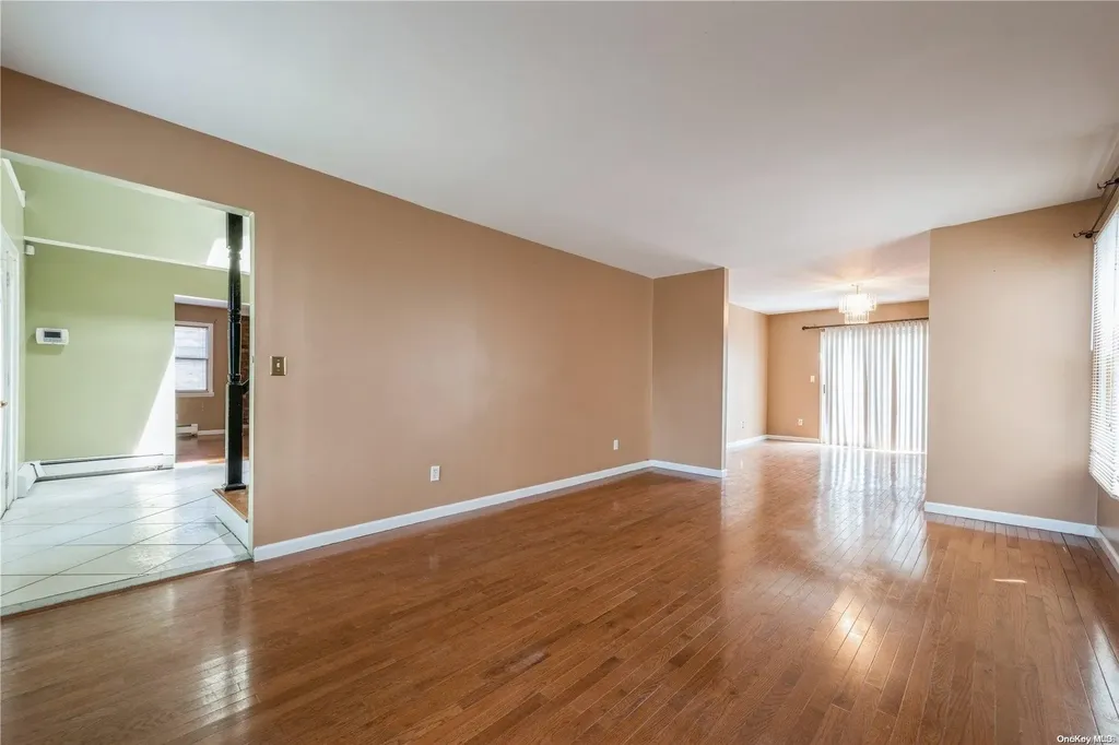 317 W Broadway Cedarhurst NY 11516