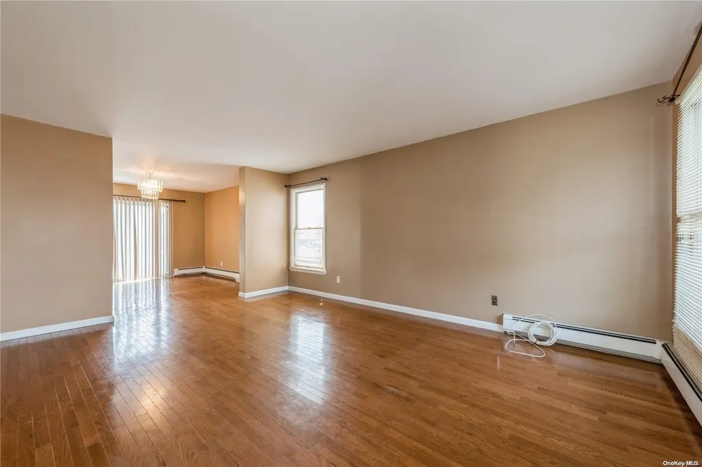 317 W Broadway Cedarhurst NY 11516