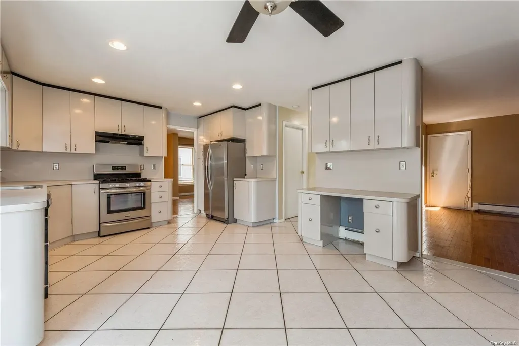 317 W Broadway Cedarhurst NY 11516