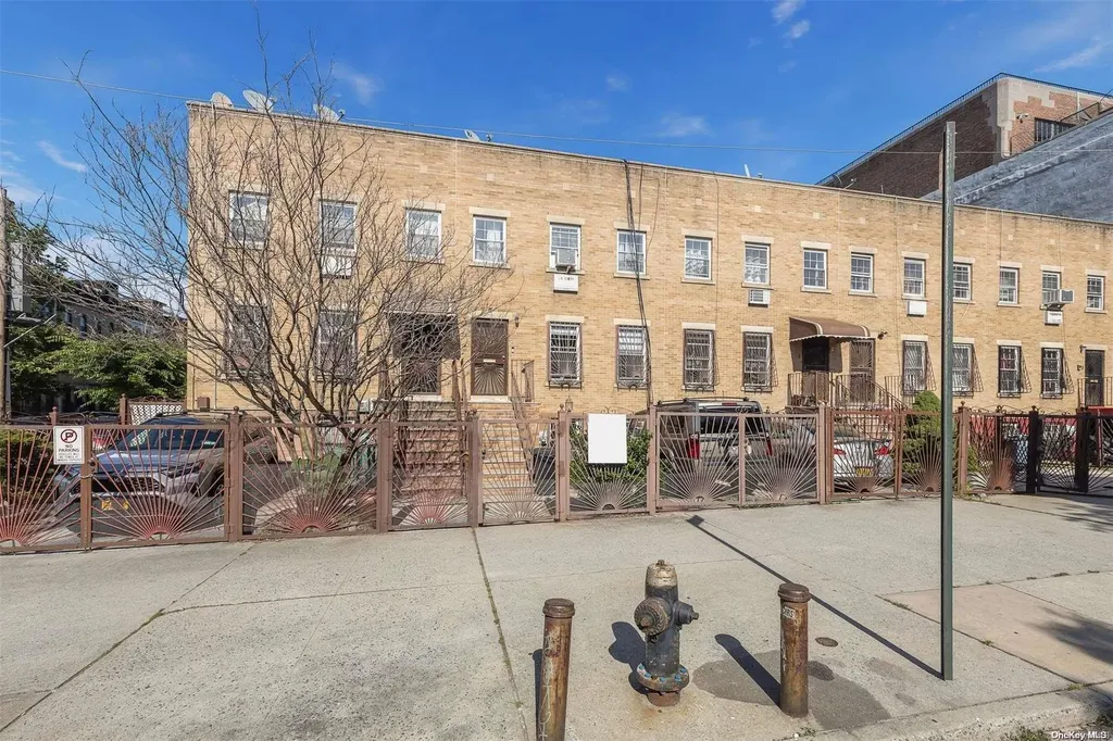 3 Claver Place Brooklyn NY 11238