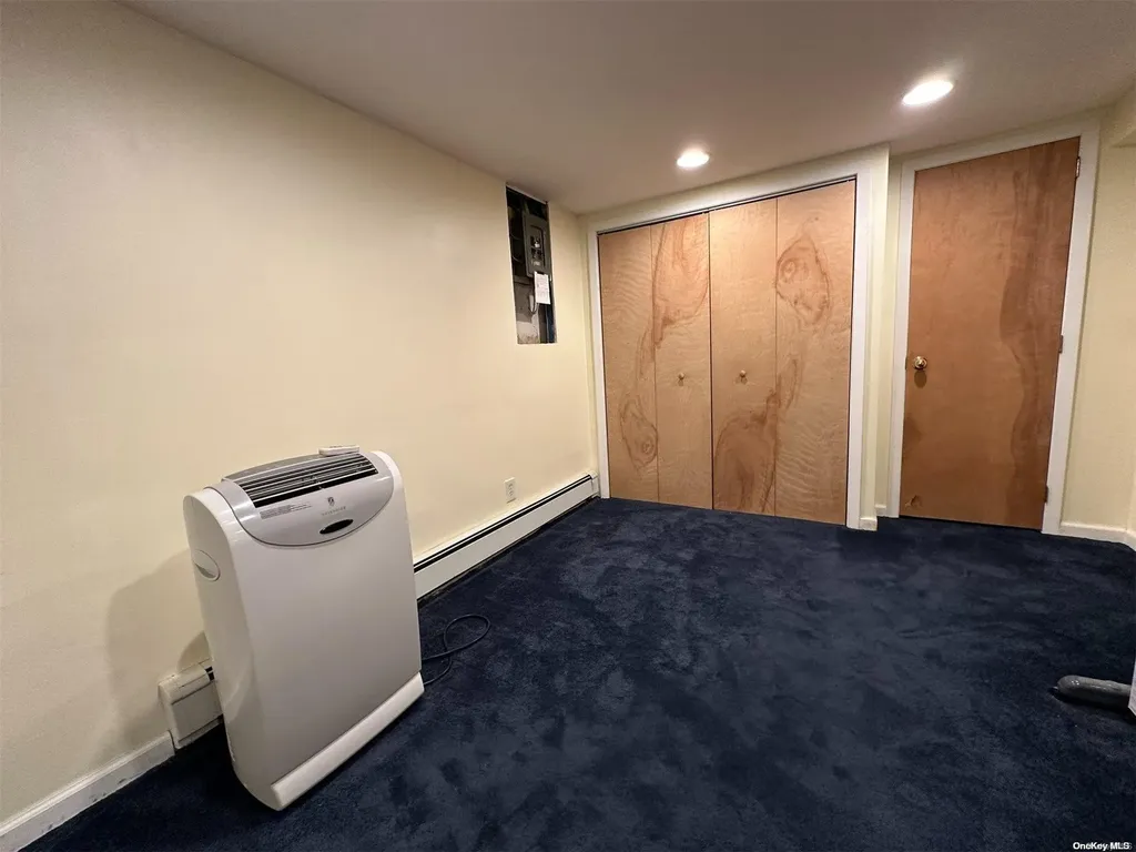 262-09 E Williston Avenue Floral Park NY 11001