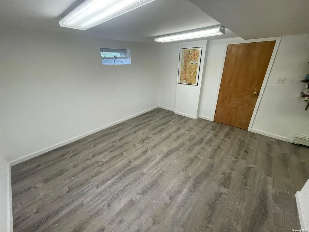 262-09 E Williston Avenue Floral Park NY 11001