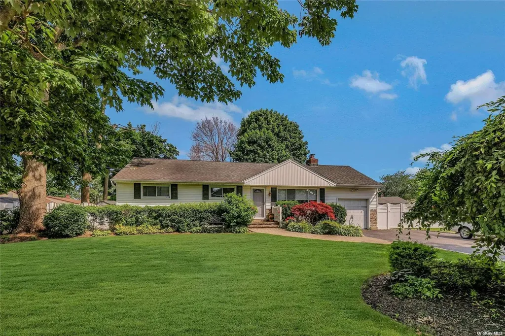 5 Sandgate Place Melville NY 11747