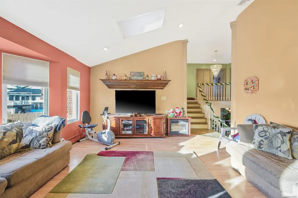 120 Anchorage Drive West Islip NY 11795