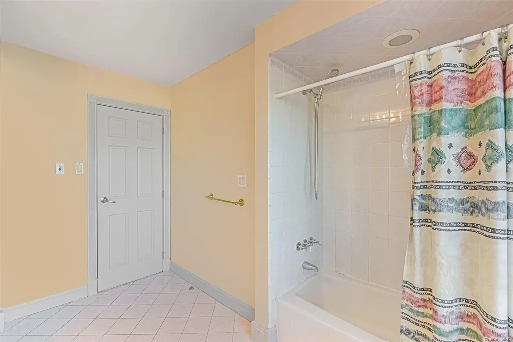 120 Anchorage Drive West Islip NY 11795