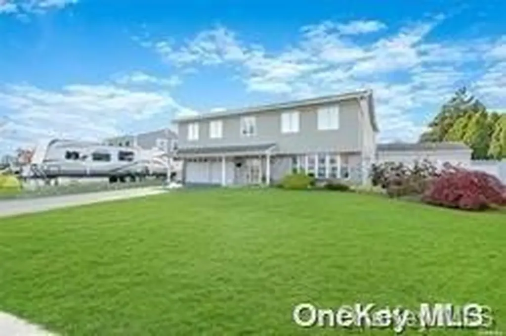 120 Anchorage Drive West Islip NY 11795