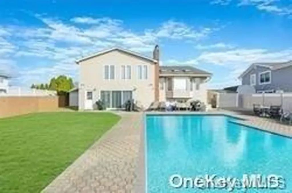 120 Anchorage Drive West Islip NY 11795