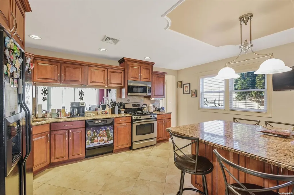 120 Anchorage Drive West Islip NY 11795