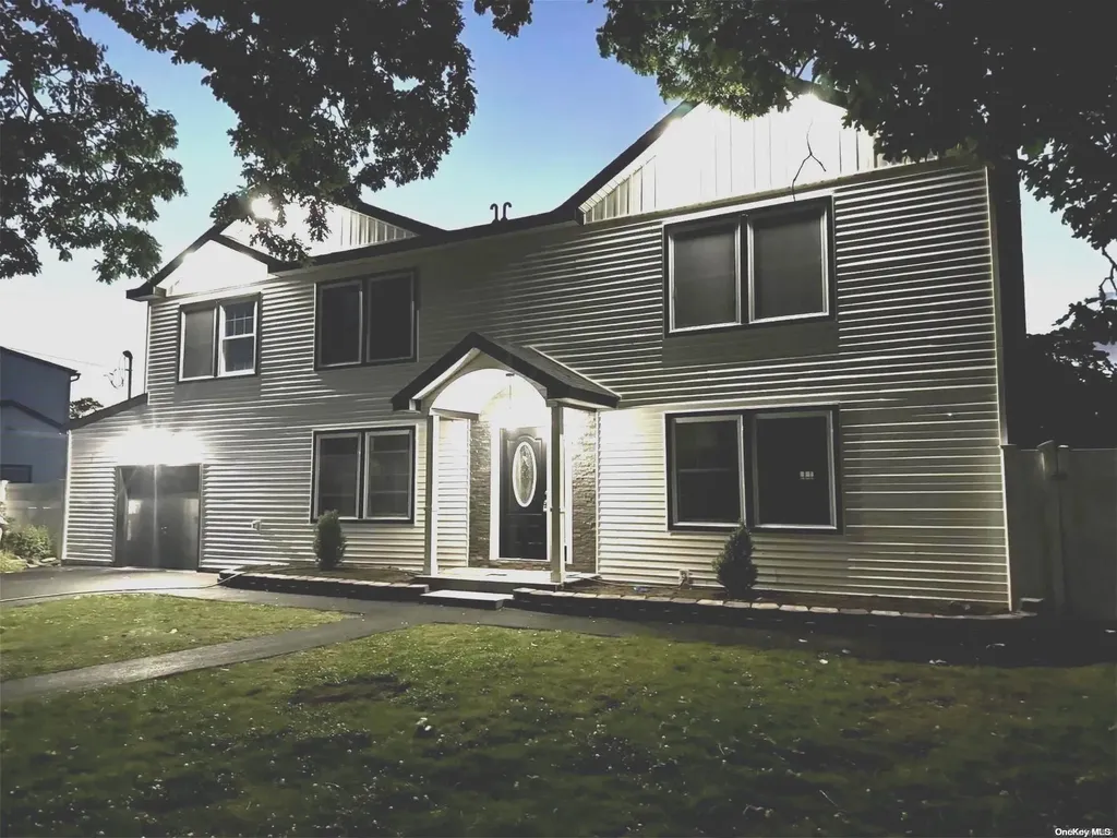 940 11th Street West Babylon NY 11704