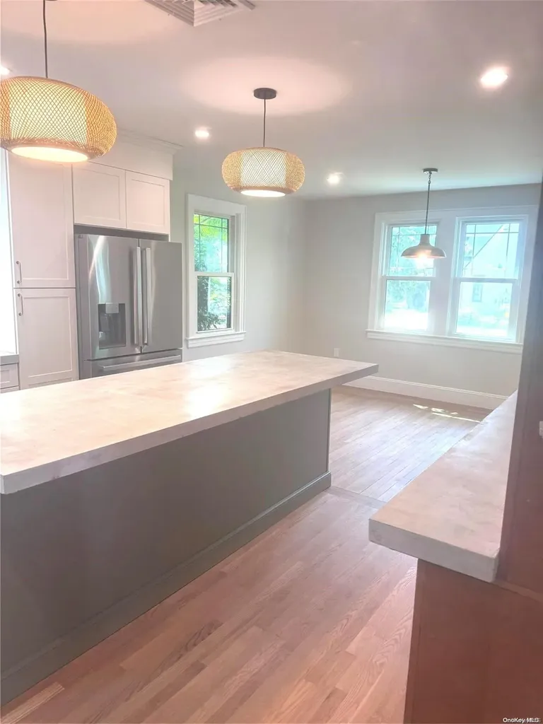61 Strong Avenue Babylon NY 11702