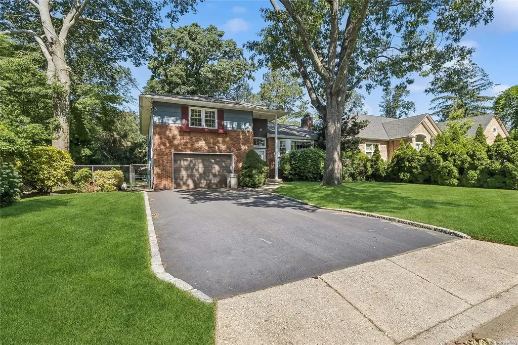 1544 Henry Road Wantagh NY 11793
