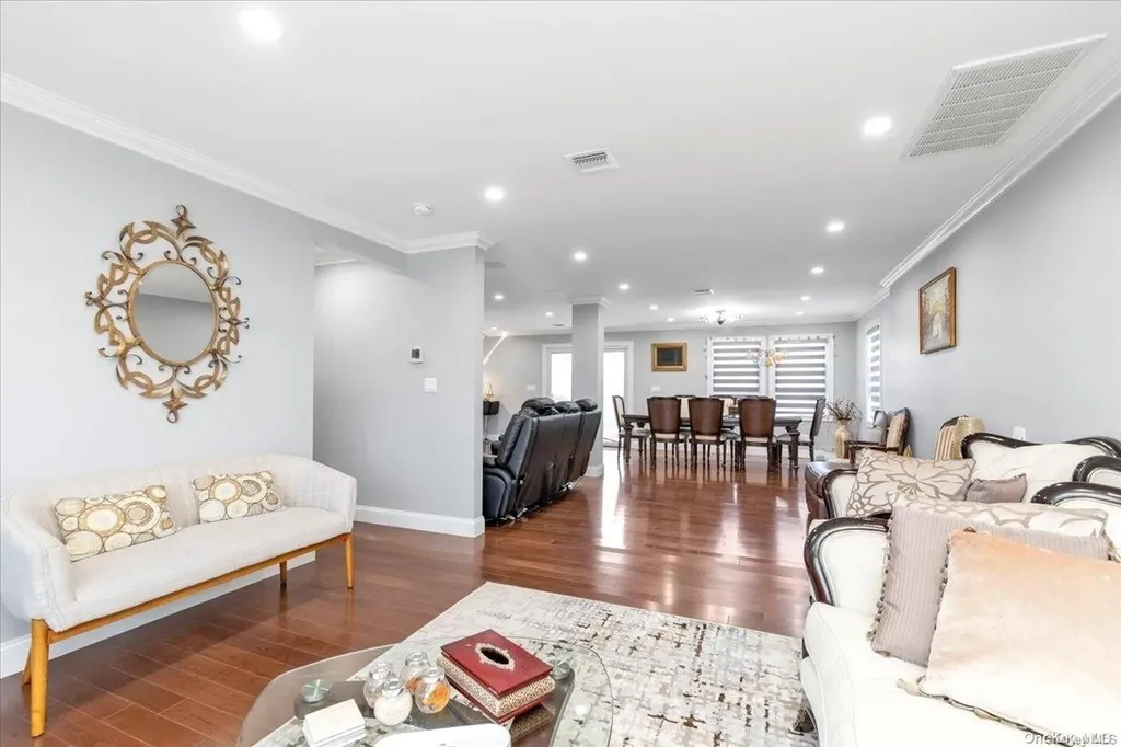 54 Herbert Drive New Hyde Park NY 11040