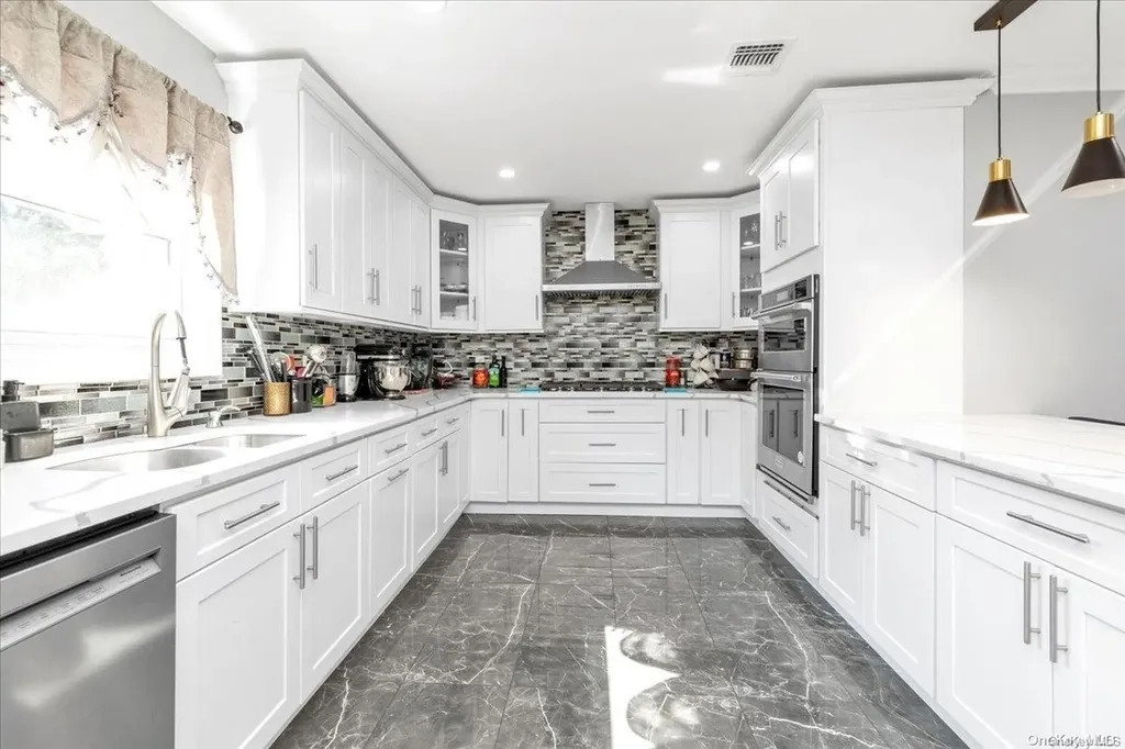 54 Herbert Drive New Hyde Park NY 11040