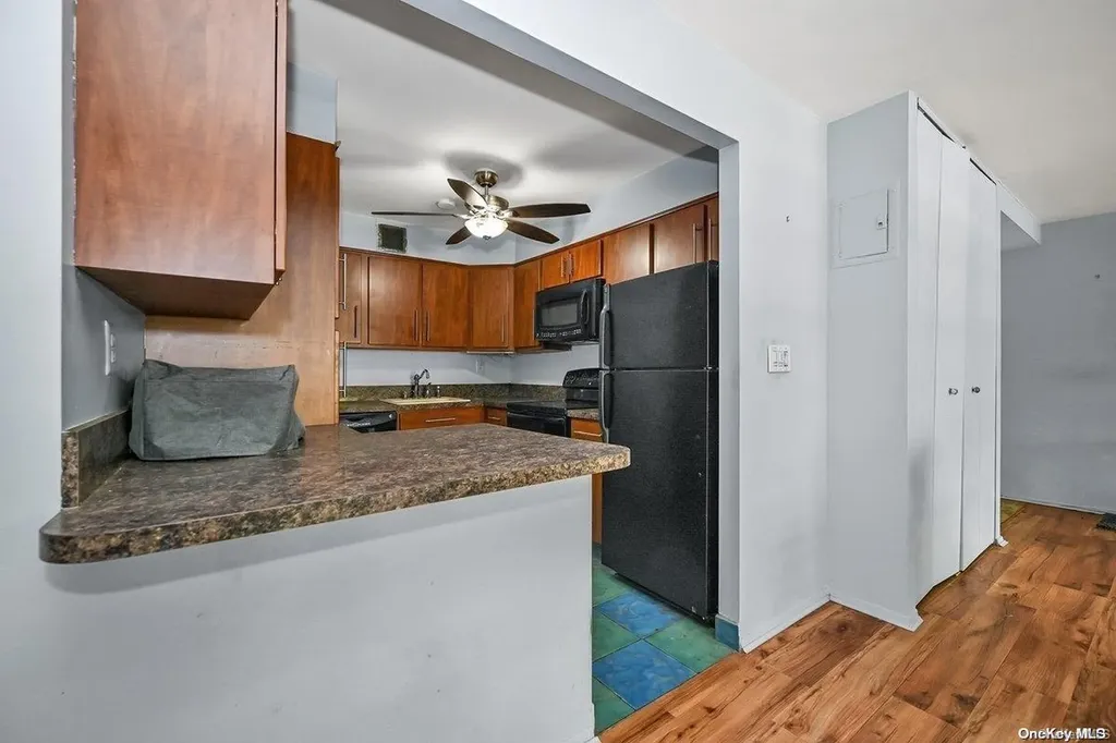 166-10 Powells Cove Boulevard Beechhurst NY 11357