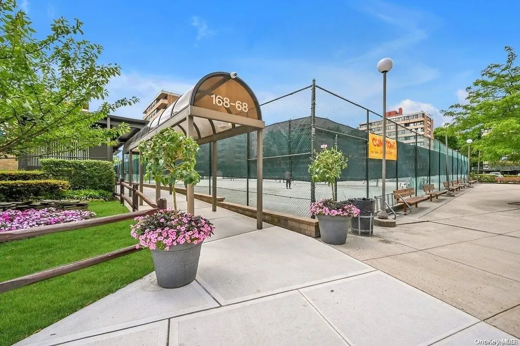 166-10 Powells Cove Boulevard Beechhurst NY 11357