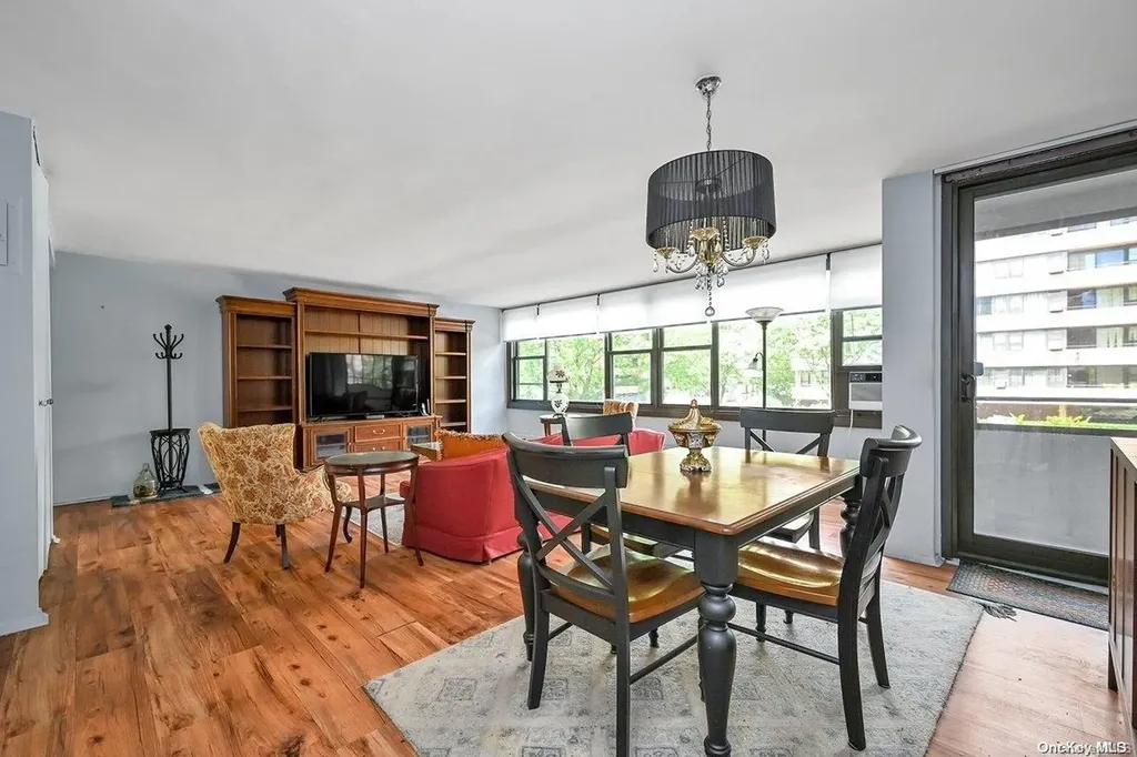 166-10 Powells Cove Boulevard Beechhurst NY 11357
