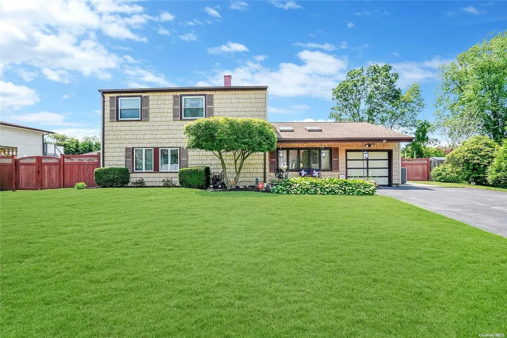48 Blackpine Drive Medford NY 11763
