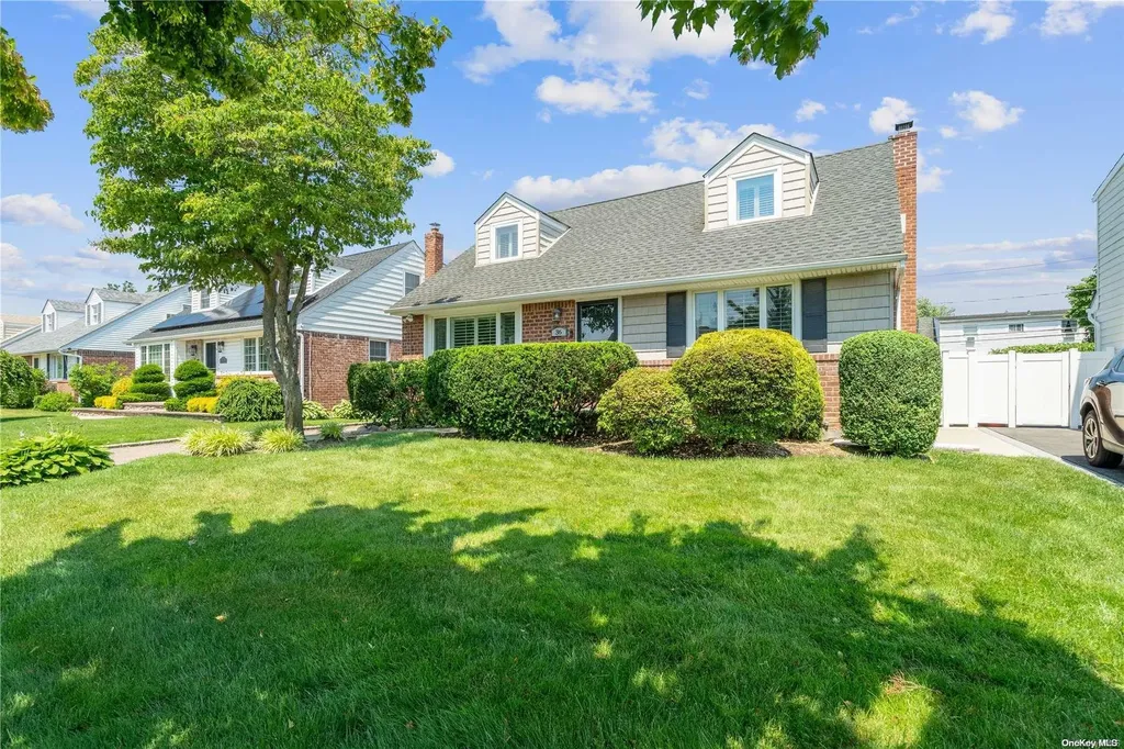 36 Shortridge Drive Mineola NY 11501