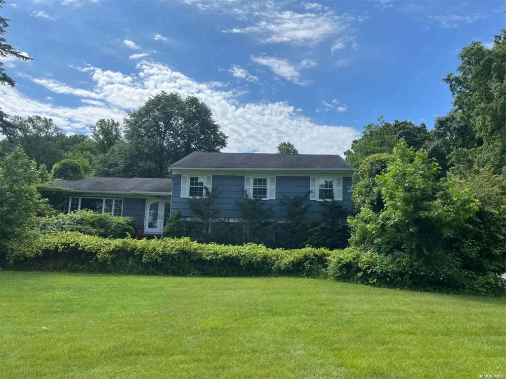 14 Lake Road Great Neck NY 11020