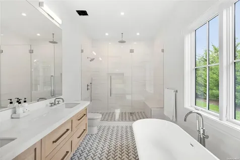 298 Montauk Water Mill NY 11976