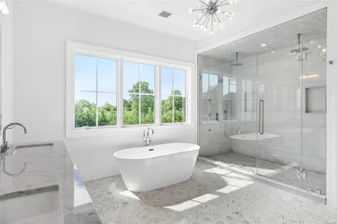 298 Montauk Water Mill NY 11976